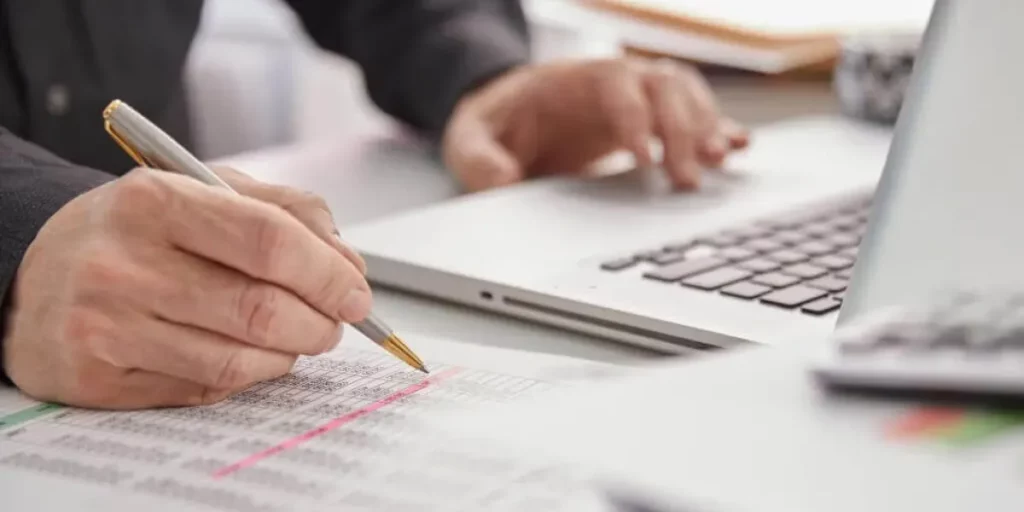 Types of Business Owners Who Need Bookkeeping Services in Mississauga